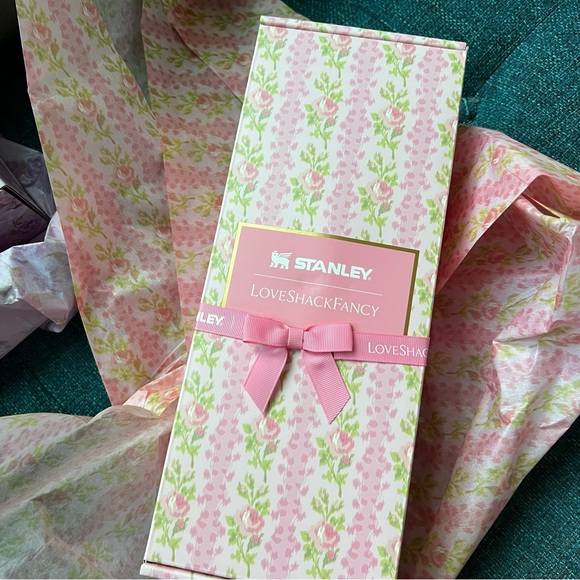 BNIB STANLEY X LOVE SHACK FANCY All Day Slim 20 OZ BLOOMING HEIRLOOM - Picture 2 of 6